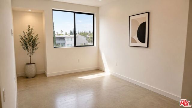 10867 Fruitland Drive 401, Los Angeles, CA 91604
