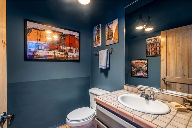 3112 Vista Sandia, Santa Fe, NM 87506