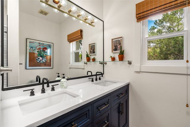 3112 Vista Sandia, Santa Fe, NM 87506