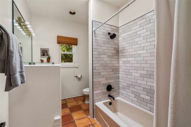 3112 Vista Sandia, Santa Fe, NM 87506