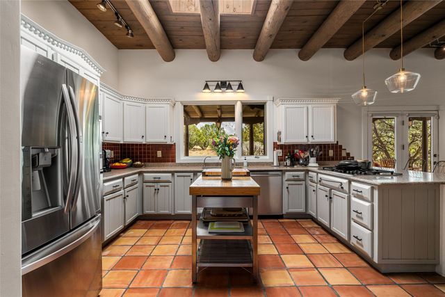 3112 Vista Sandia, Santa Fe, NM 87506
