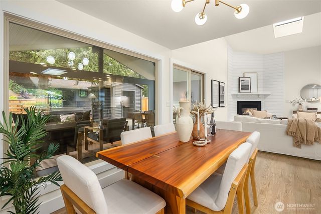 24306 106th Place W, Edmonds, WA 98020