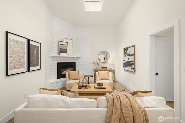 24306 106th Place W, Edmonds, WA 98020