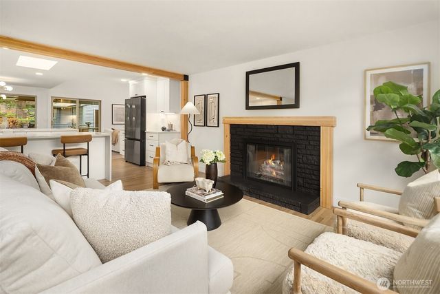 24306 106th Place W, Edmonds, WA 98020