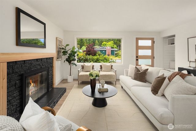 24306 106th Place W, Edmonds, WA 98020