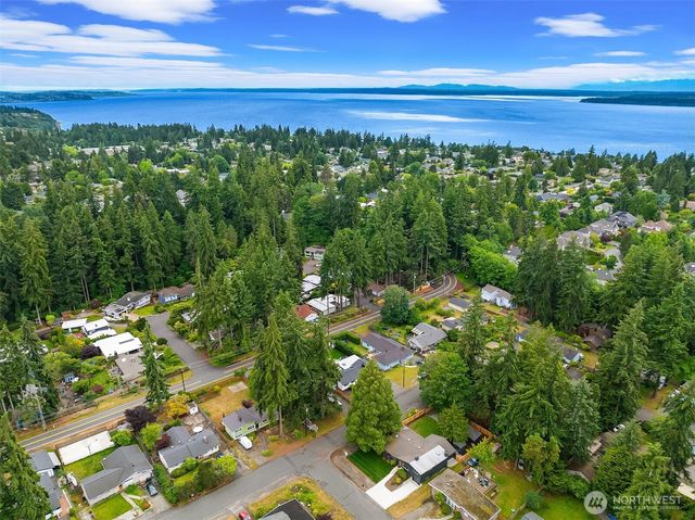 24306 106th Place W, Edmonds, WA 98020