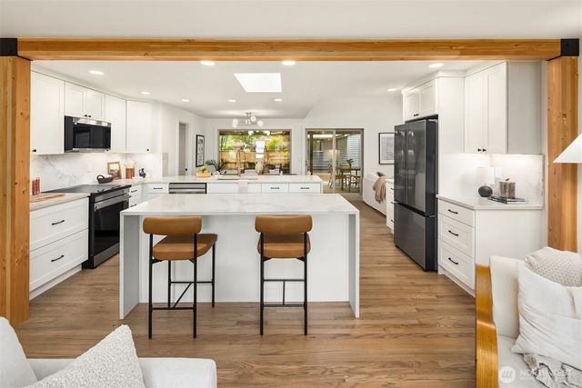 24306 106th Place W, Edmonds, WA 98020