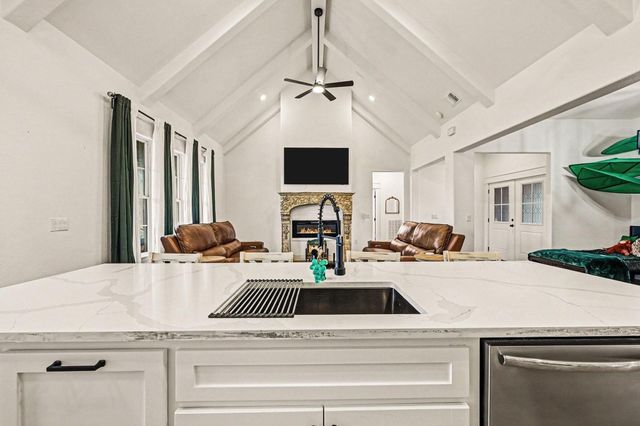 444 Mill Road, Angleton, TX 77515