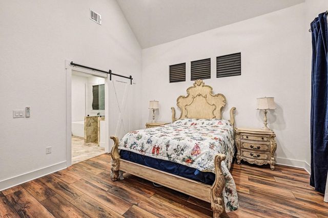 444 Mill Road, Angleton, TX 77515