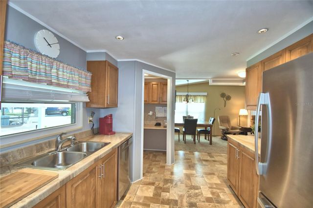 4901 COLONNADES CIRCLE E, Lakeland, FL 33811