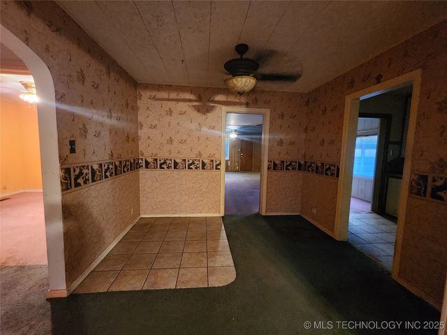 2015 S Dewey Avenue, Bartlesville, OK 74003