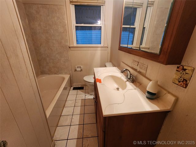 2015 S Dewey Avenue, Bartlesville, OK 74003