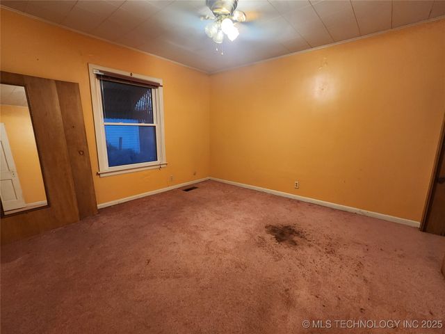 2015 S Dewey Avenue, Bartlesville, OK 74003