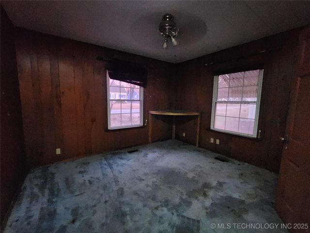 2015 S Dewey Avenue, Bartlesville, OK 74003