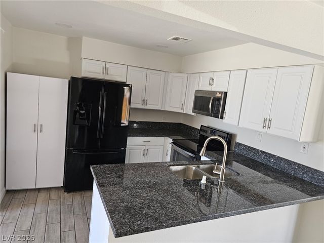 3905 Starflower Court, Las Vegas, NV 89107