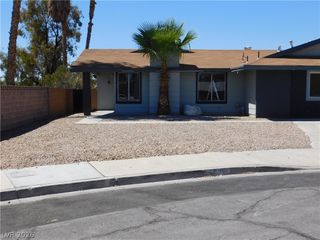 3905 Starflower Court, Las Vegas, NV 89107