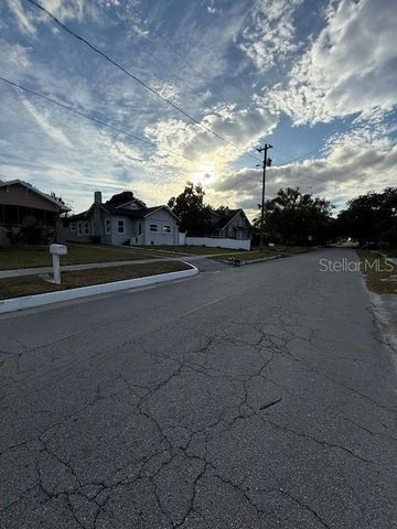 414 AVENUE C NE, Winter Haven, FL 33881