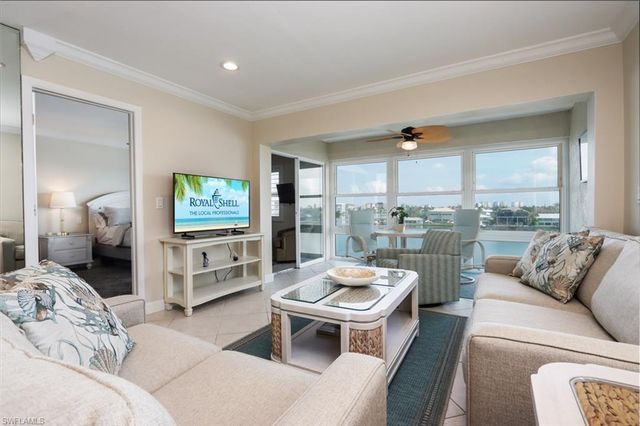 271 Southbay DR # 155, Naples, FL 34108