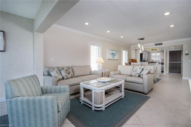 271 Southbay DR # 155, Naples, FL 34108