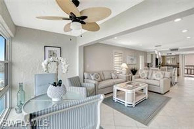 271 Southbay DR # 155, Naples, FL 34108