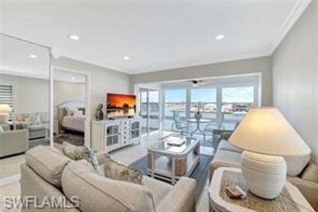 271 Southbay DR # 155, Naples, FL 34108