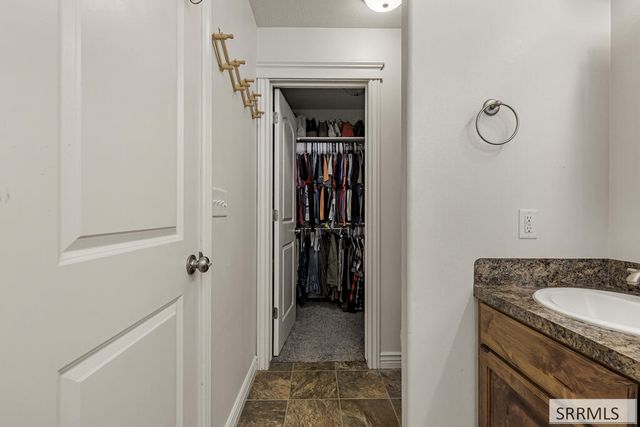 3000 Lilac Circle, Iona, ID 83427