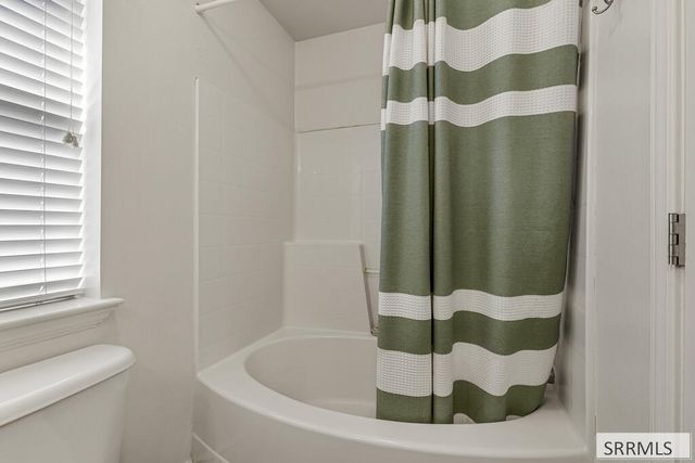 3000 Lilac Circle, Iona, ID 83427