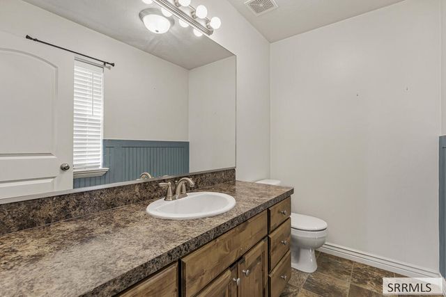3000 Lilac Circle, Iona, ID 83427