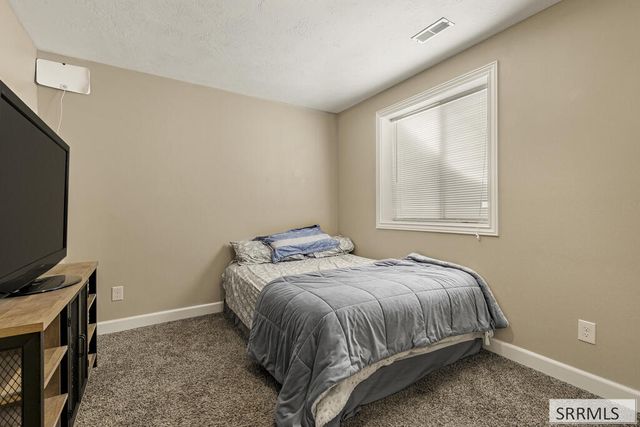 3000 Lilac Circle, Iona, ID 83427