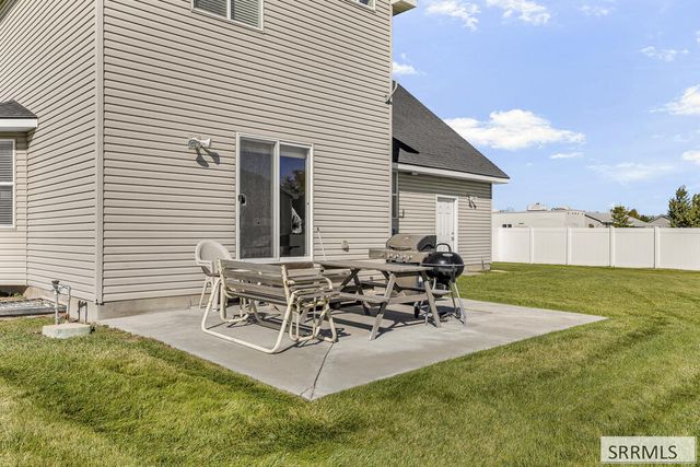 3000 Lilac Circle, Iona, ID 83427