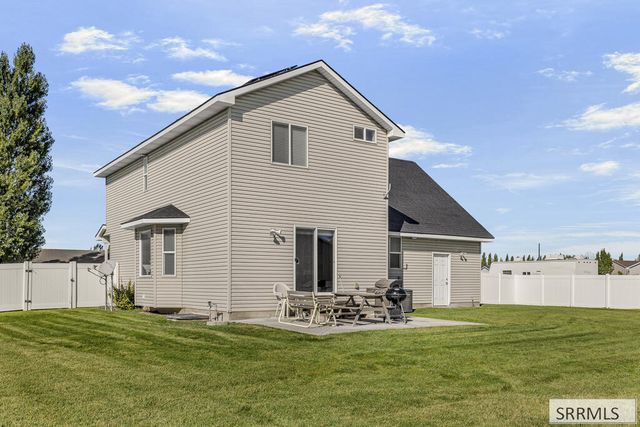 3000 Lilac Circle, Iona, ID 83427