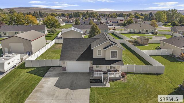 3000 Lilac Circle, Iona, ID 83427