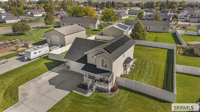 3000 Lilac Circle, Iona, ID 83427