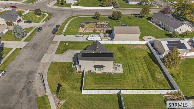 3000 Lilac Circle, Iona, ID 83427