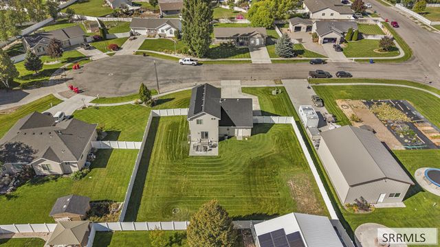 3000 Lilac Circle, Iona, ID 83427