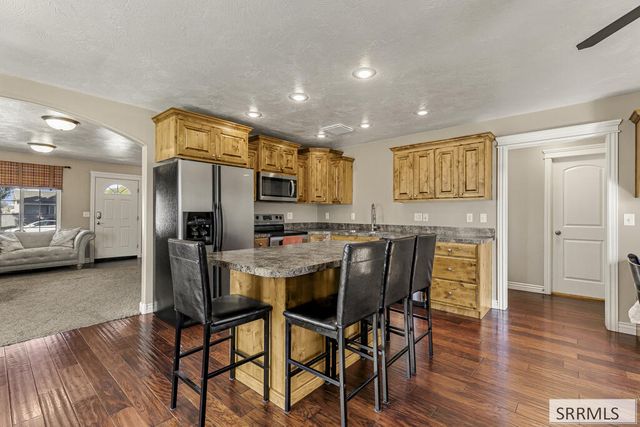 3000 Lilac Circle, Iona, ID 83427