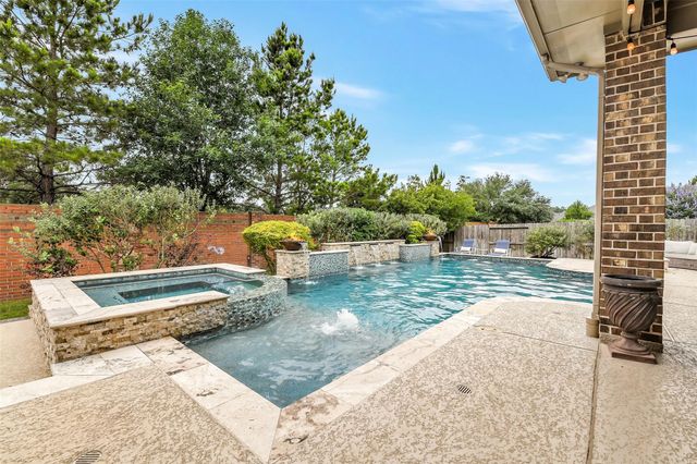 27614 Long Cliff Lane, Spring, TX 77386