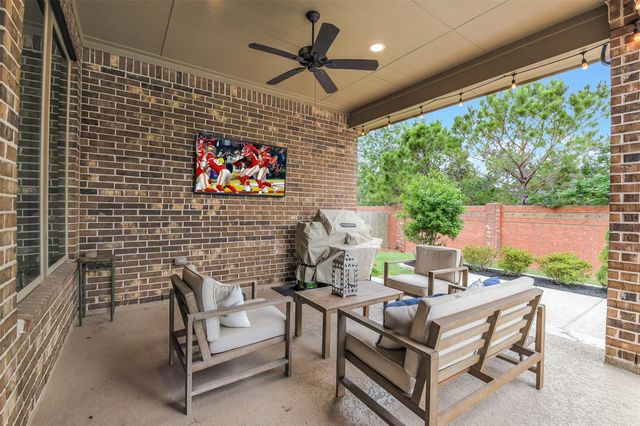 27614 Long Cliff Lane, Spring, TX 77386