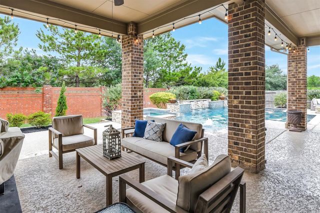 27614 Long Cliff Lane, Spring, TX 77386