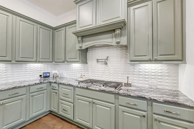 27614 Long Cliff Lane, Spring, TX 77386