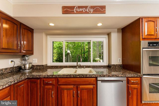 12760 QUARTERHORSE LN, Woodbridge, VA 22192