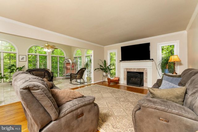 12760 QUARTERHORSE LN, Woodbridge, VA 22192