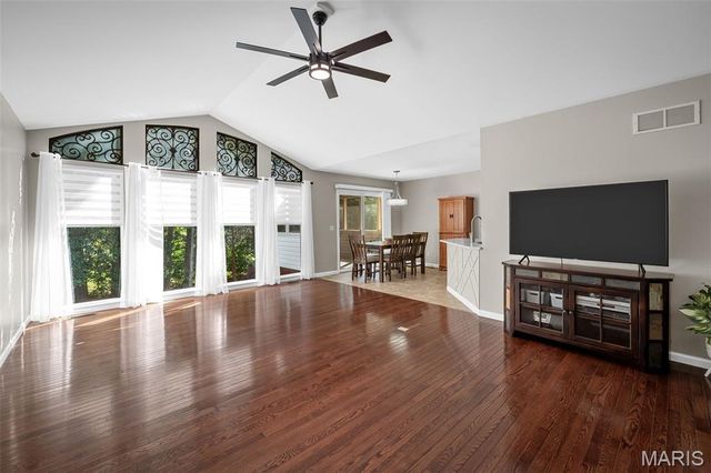 3416 Sun Bear Court 830C, Wentzville, MO 63385