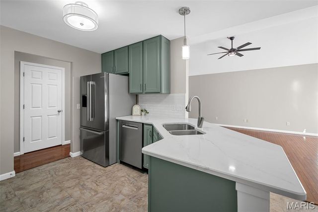 3416 Sun Bear Court 830C, Wentzville, MO 63385