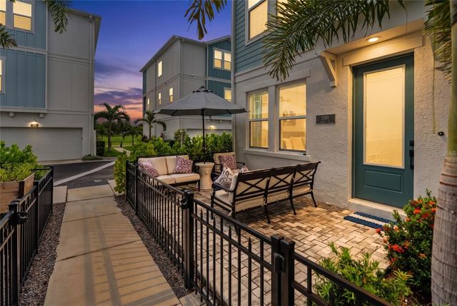 2501 BOONE COURT, Sarasota, FL 34237