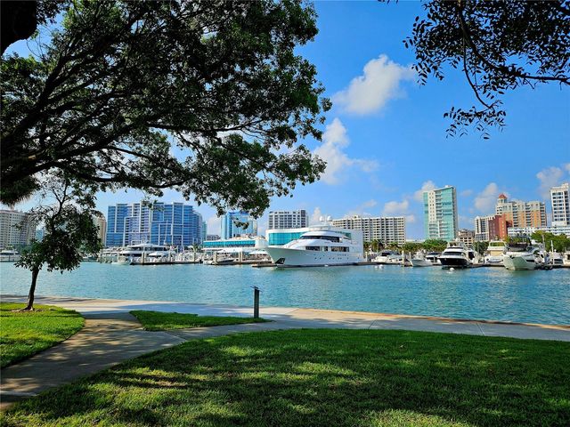 2501 BOONE COURT, Sarasota, FL 34237