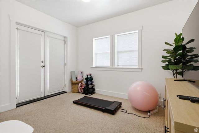 557 E SHERMAN AVE, Salt Lake City, UT 84105