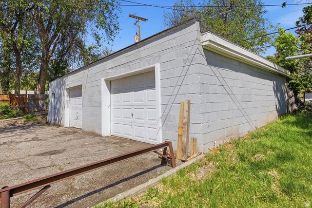 557 E SHERMAN AVE, Salt Lake City, UT 84105