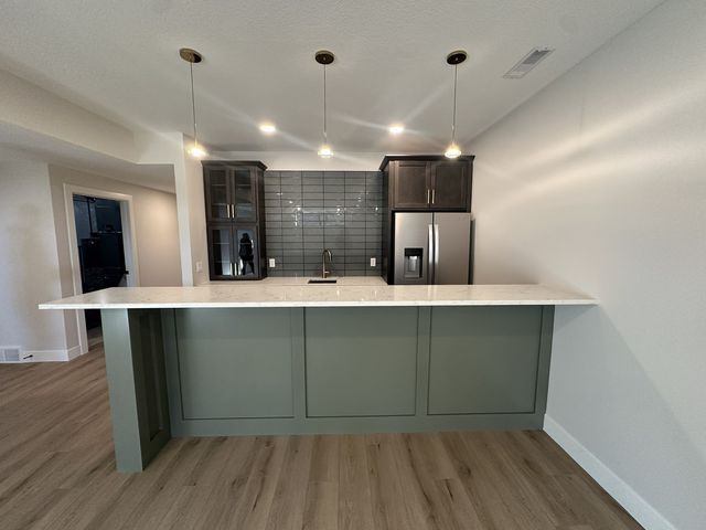 5127 Oak Ridge Court, Bettendorf, IA 52722