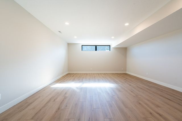 5127 Oak Ridge Court, Bettendorf, IA 52722